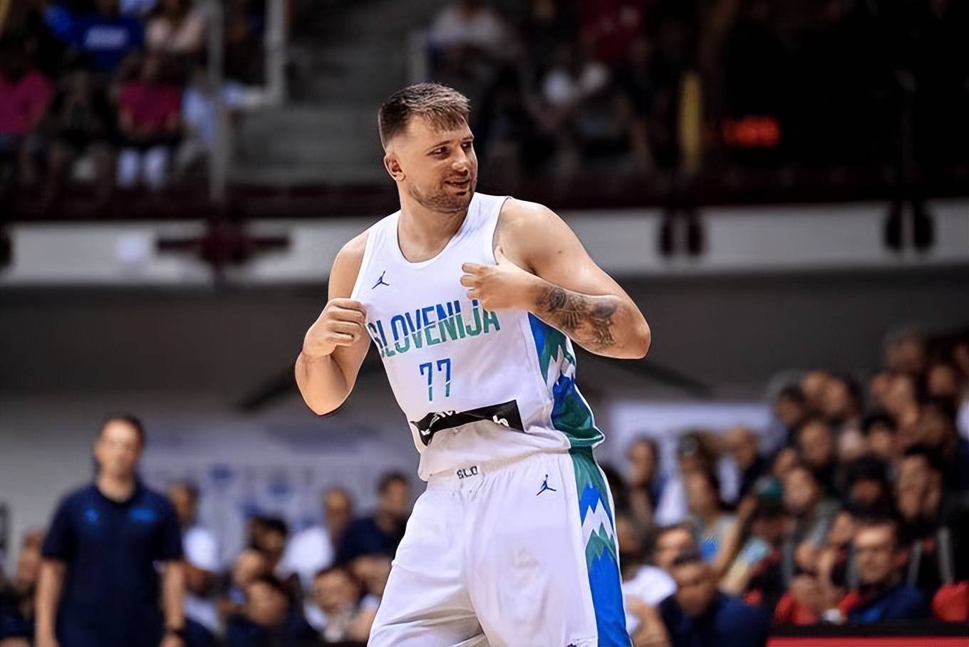 全站APP下载-东契奇连续二十场比赛得分超过战术调整，老鹰不断突破！上演精彩一战的简单介绍