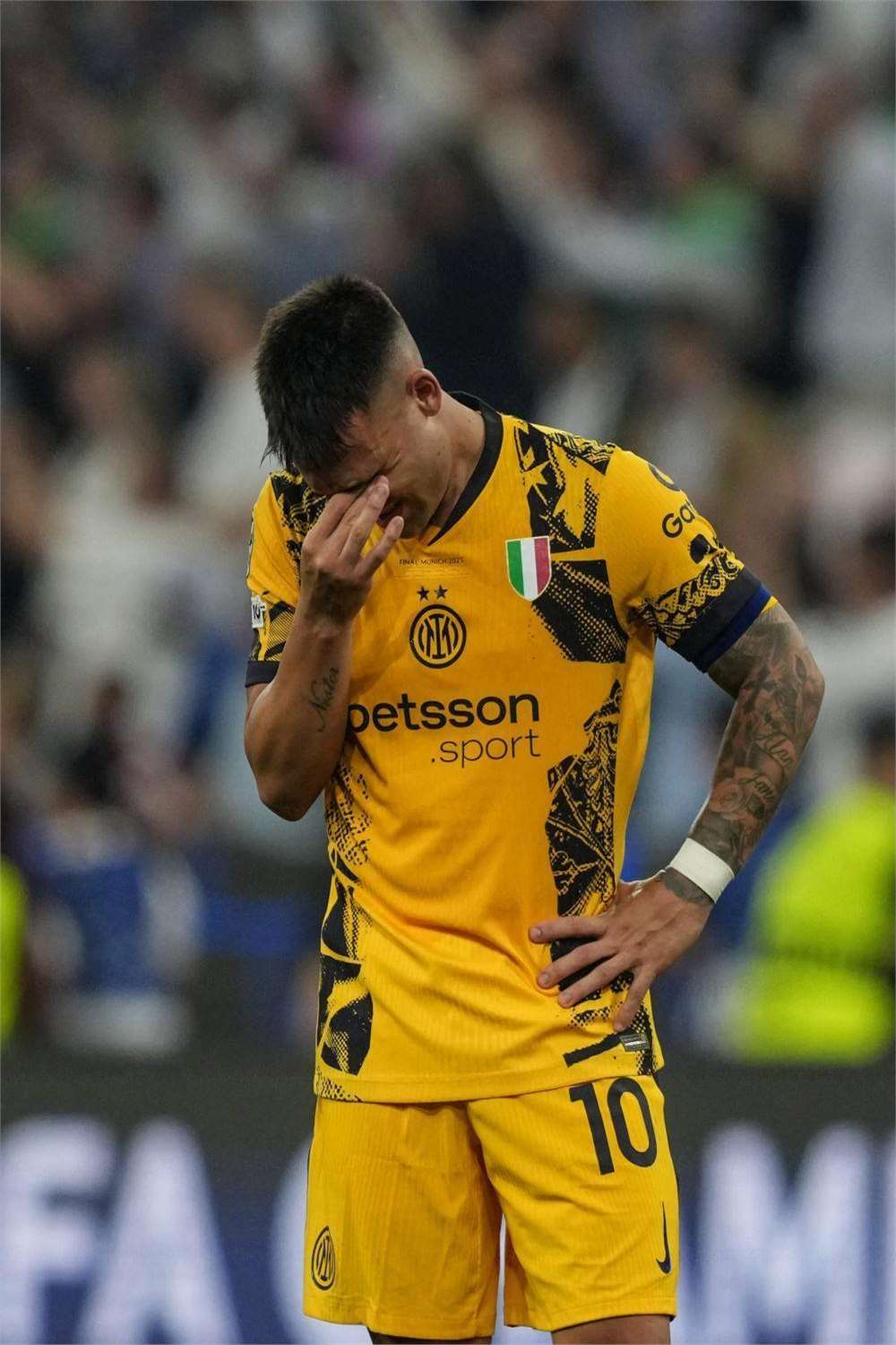 Kaiyun开云体育-关于转折点！AC米兰止住颓势；荷甲冲刺阶段攻防权衡；引发热议；心理建设被强调的信息