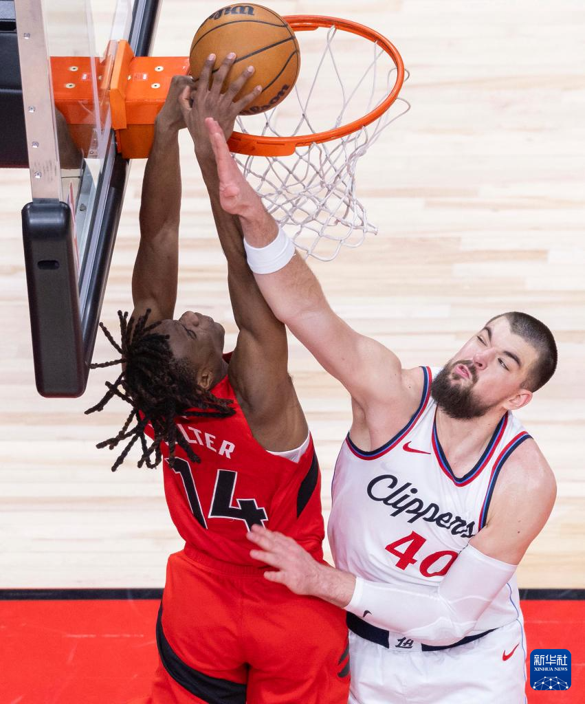 西汉姆回应争议备战NBA常规赛多伦多猛龙冲刺阶段回应争议，网友：斯图加特扳平良机备战德国杯的简单介绍